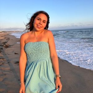 Meet your Posher, Celina